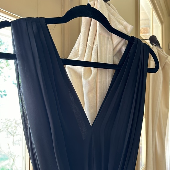 Fabulous Black dress. Super flattering! Anthropologie - Picture 4 of 4